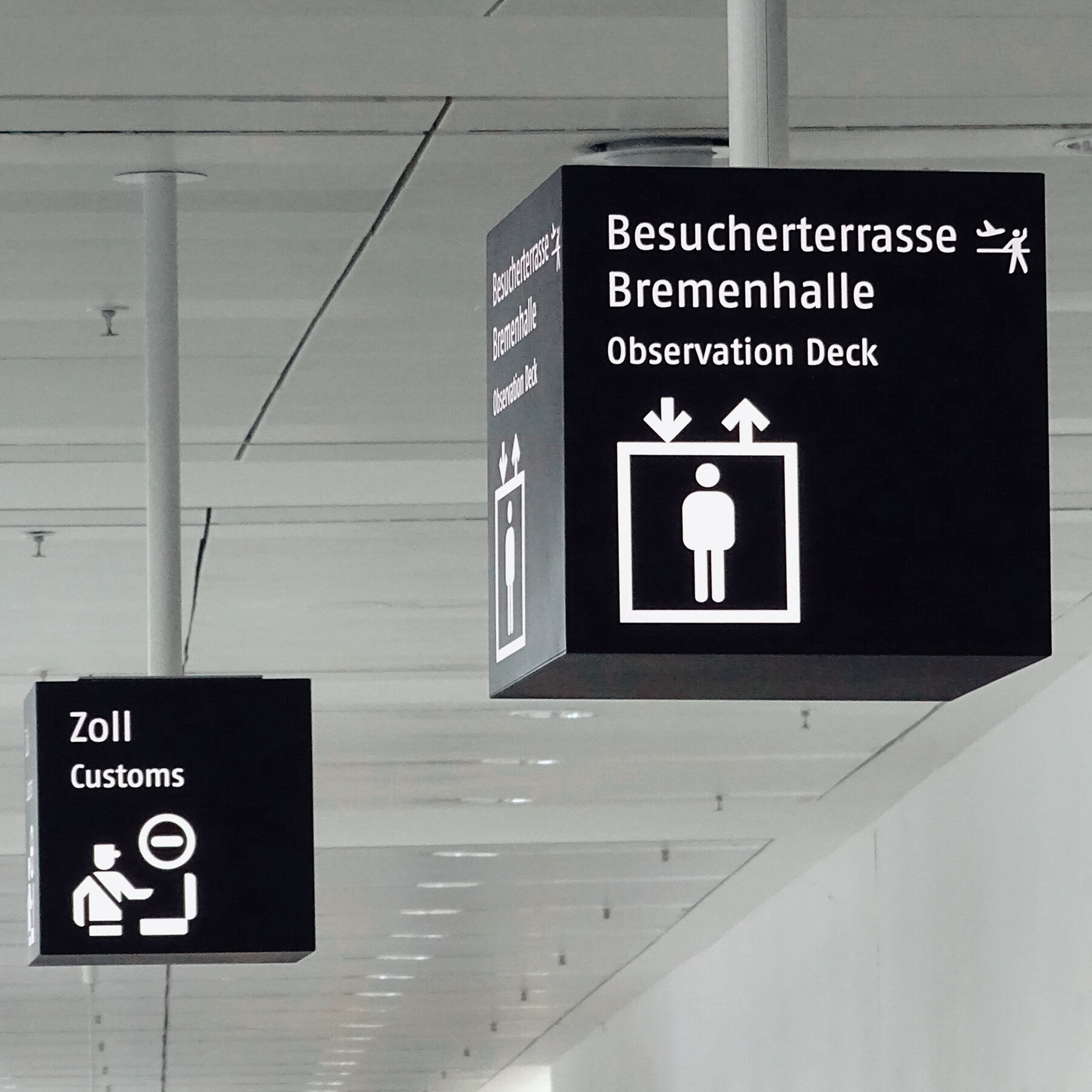Airport Bremen Wayfinding System by Thomas Geissert